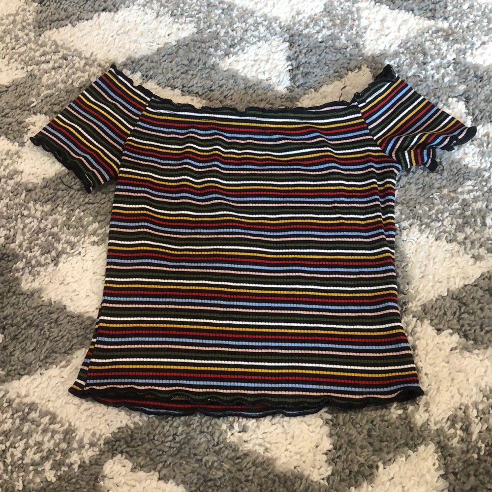 Off the shoulder crop too